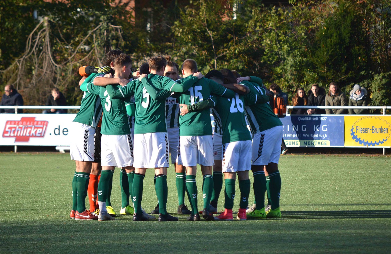 恒创科技实名账号：选择流量卡还是手机套餐？